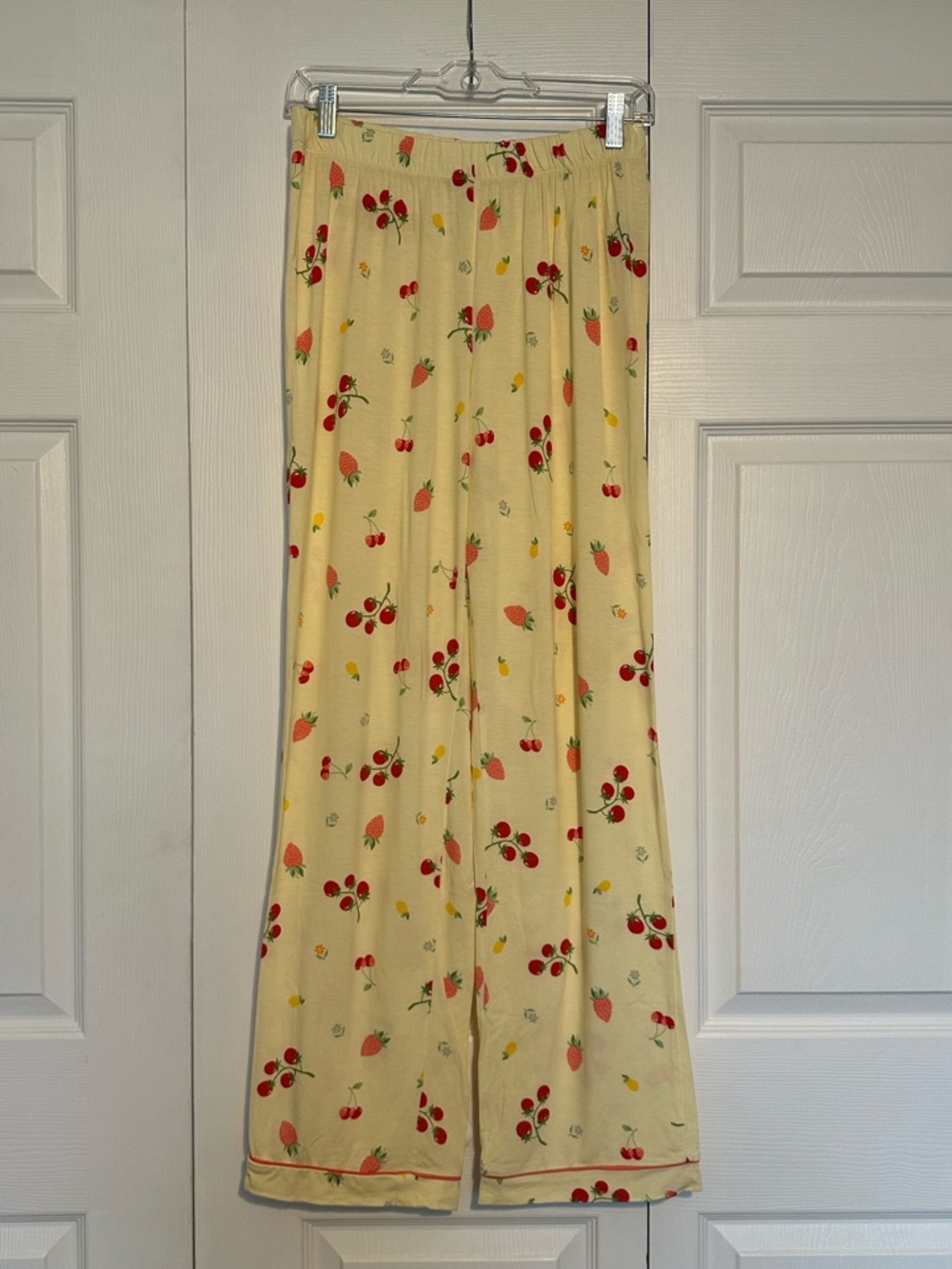 Old Navy Yellow Cherry & Strawberry Lounge Pants - Size S - EUC